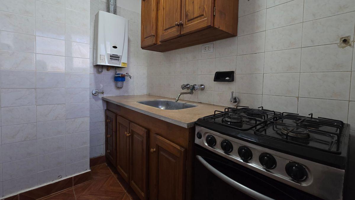Foto de LA RIOJA Y SAN MARTN - DTO. UN AMBIENTE LATERAL - ALQUILER 24 MESES MAR, imagen 3