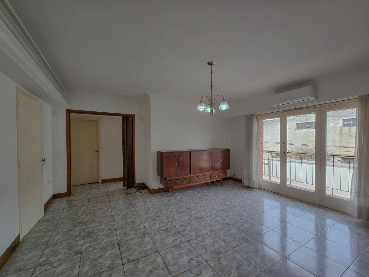 Foto de A RECICLAR - LA PAMPA Y RIVADAVIA - PH 3 AMBIENTES A RECICLAR - COMPRA, imagen 2