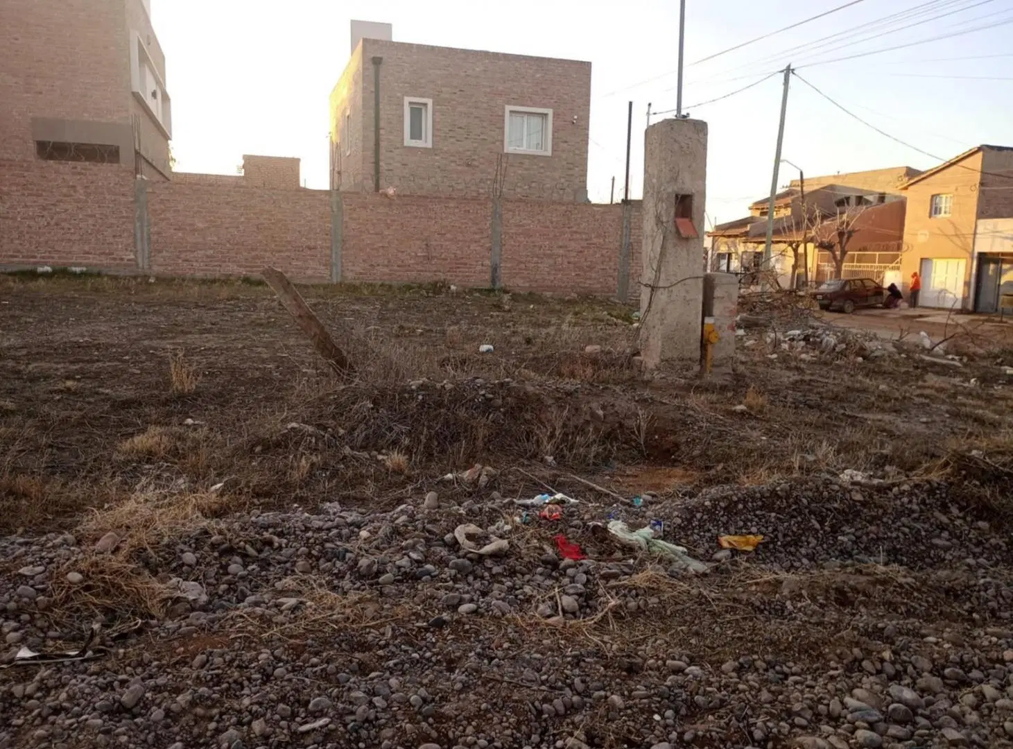 Terreno en Centenario, zona comercial 4