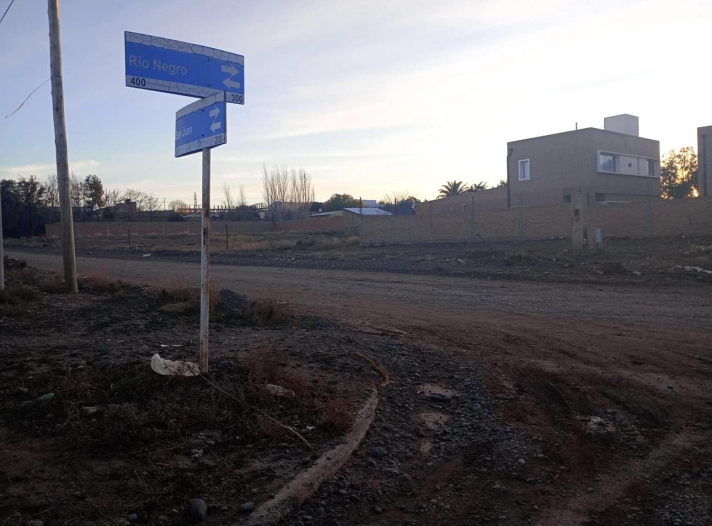 Terreno en Centenario, zona comercial