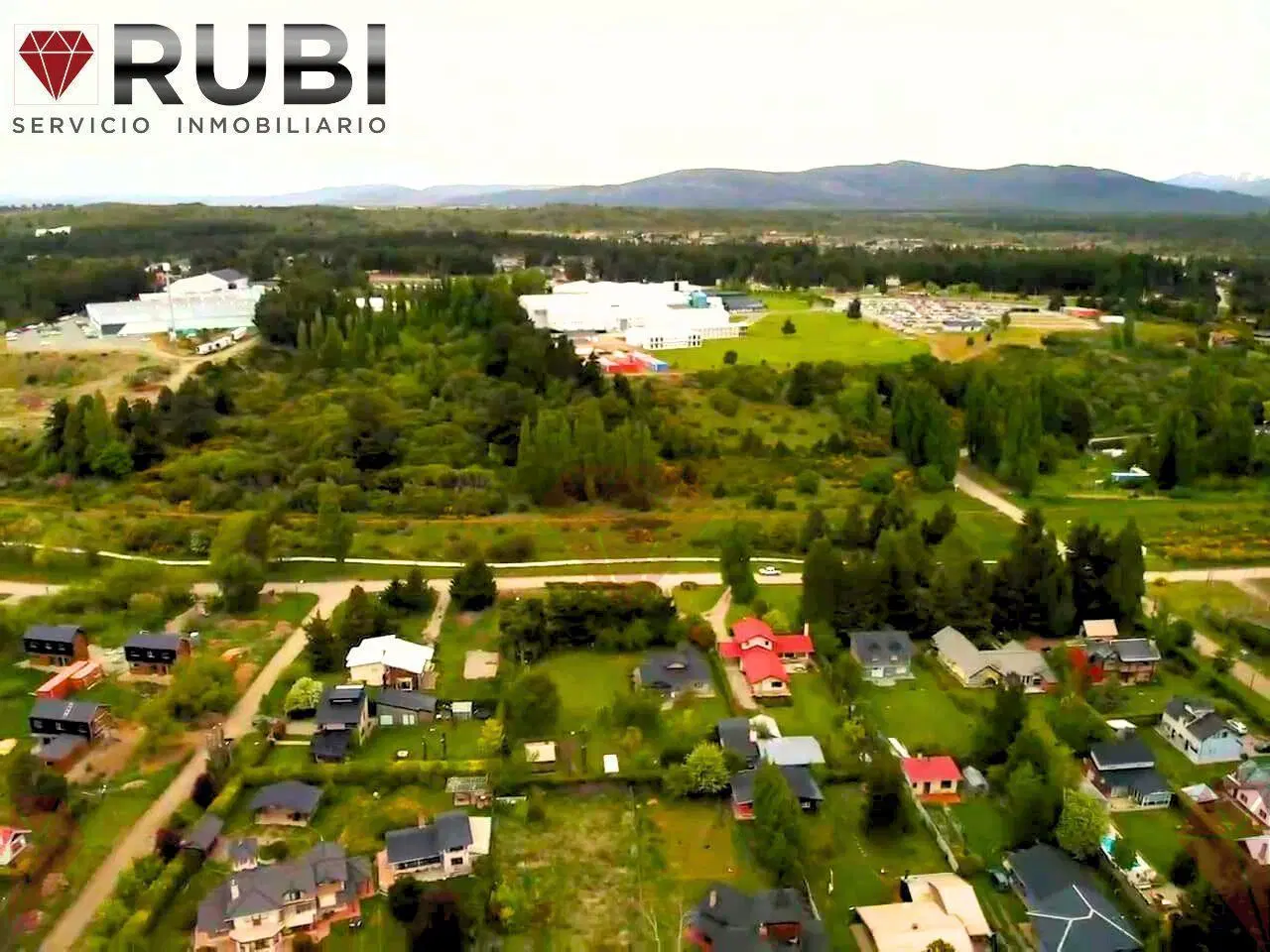 TERRENO EN VENTA CON VISTA AL LAGO NAHUEL HUAPI DE 33.600 METROS CUADRADOS 5