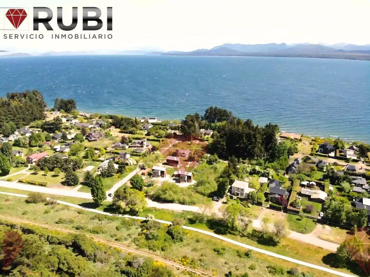 TERRENO EN VENTA CON VISTA AL LAGO NAHUEL HUAPI DE 33.600 METROS CUADRADOS 4