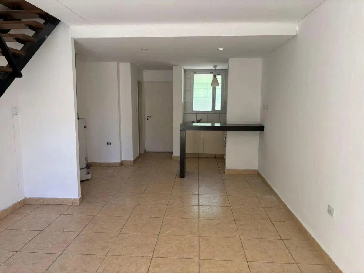 DUPLEX EN VENTA CENTENARIO 5