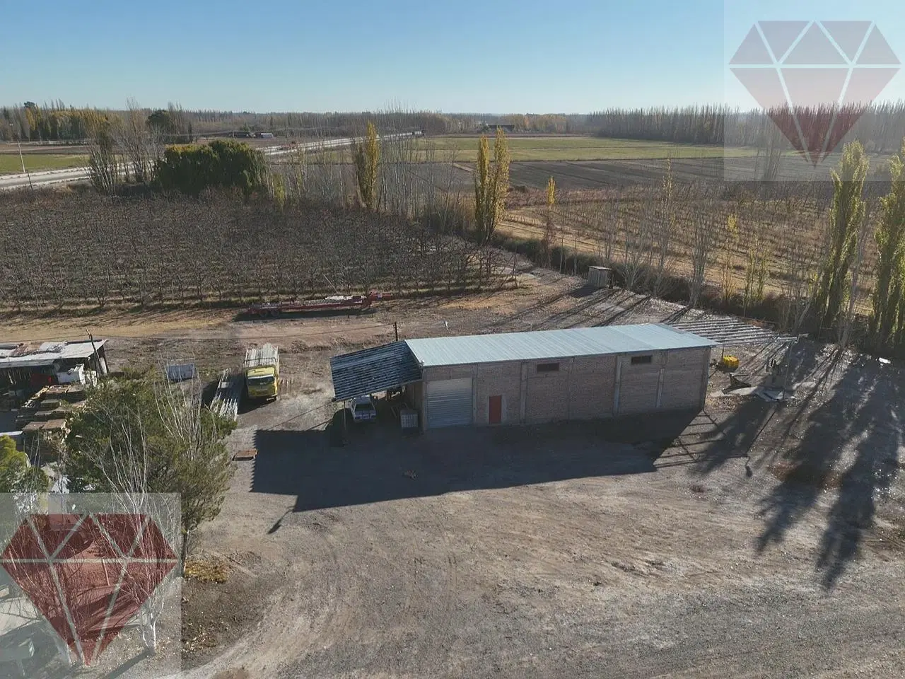 Galpón en alquiler sobre ruta 22, Fernandez oro 3