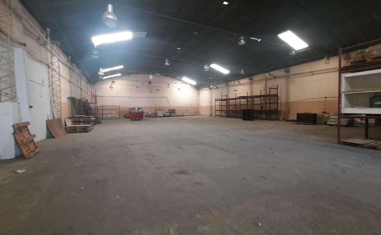 Foto de LOCAL COMERCIAL EN VENTA/ALQUILER SOBRE CALLE LAINEZ, imagen 4