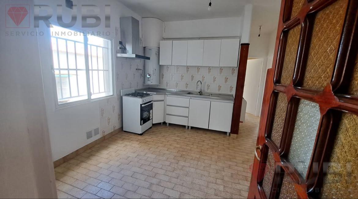 Foto de CASA + DEPARTAMENTO DE 3 DOMITORIAS BOUQUET ROLDAN, imagen 1