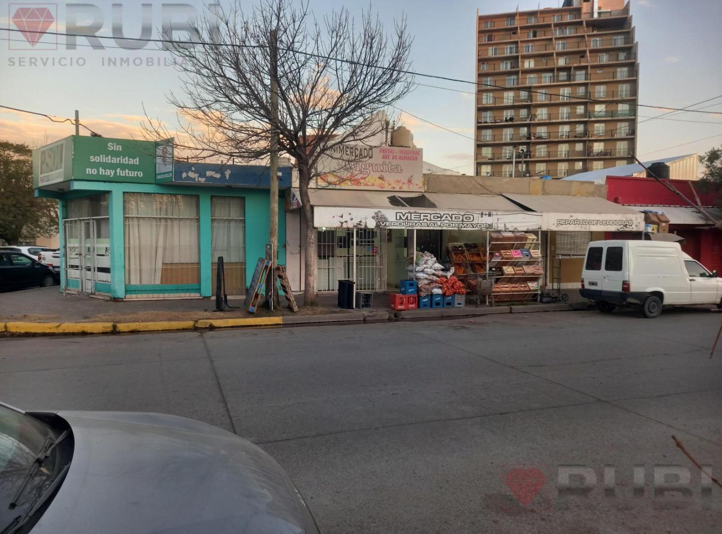 Foto de 4 LOCALES COMERCIALES EN VENTA EN NEUQUÉN CAPITAL, imagen 1