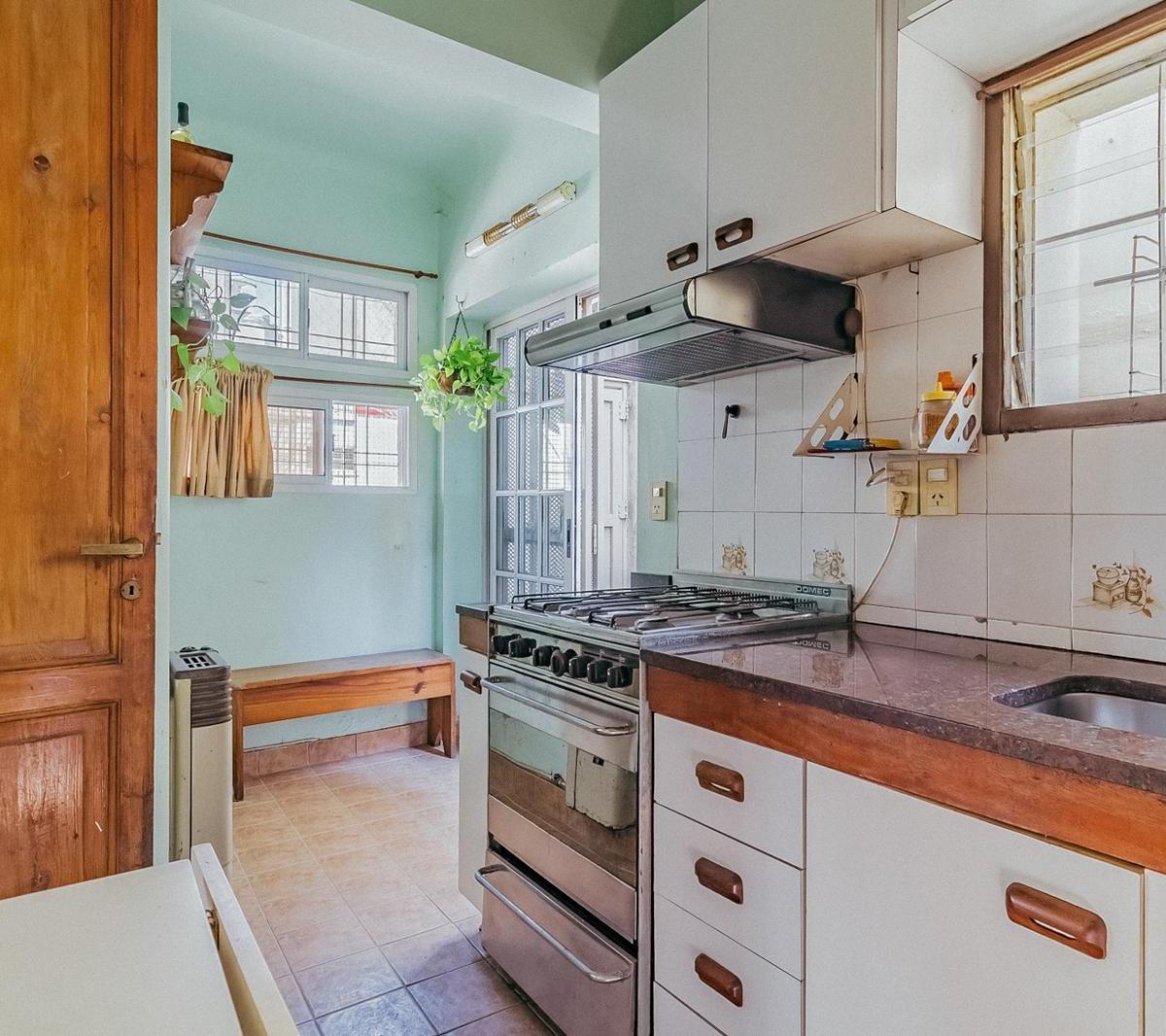Venta Casa 5 Ambientes en Liniers 3