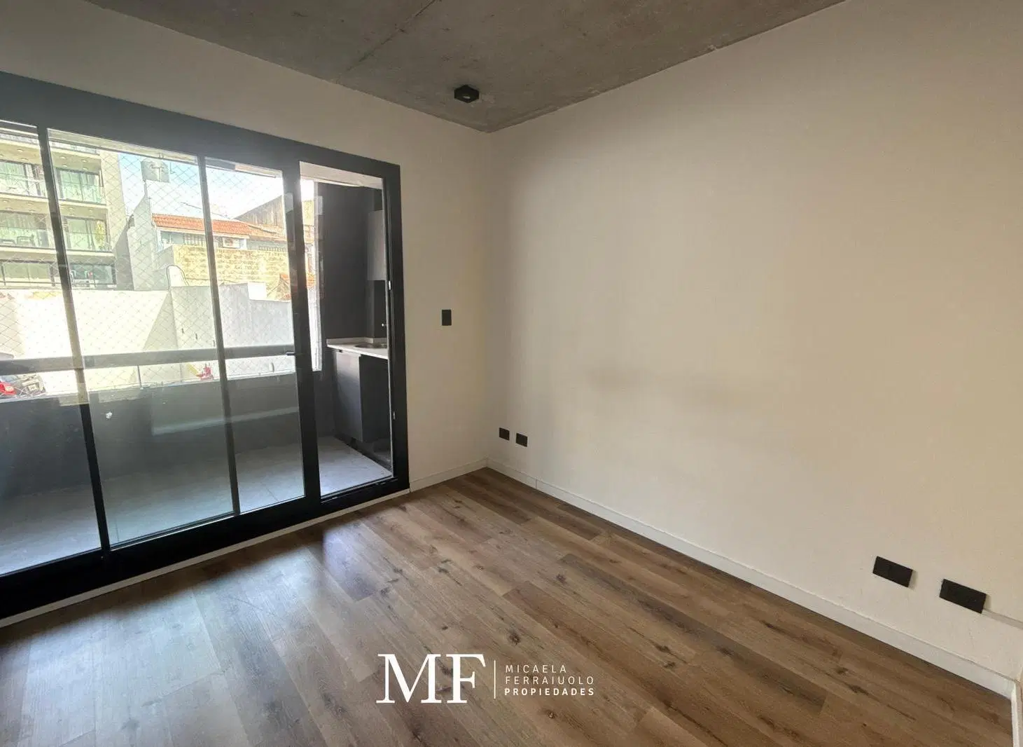 Venta Semipiso 4 ambientes Liniers 5