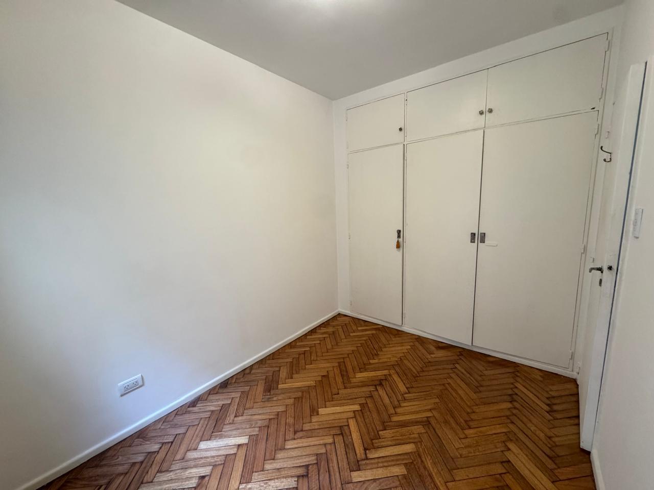 Foto de Alquiler de departamento 3 ambientes con dependencia Balvanera, imagen 1