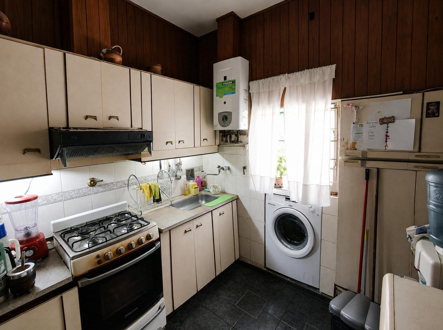Foto de VENTA Vivienda Multifamiliar Casa Montiel 2300 Mataderos, imagen 5