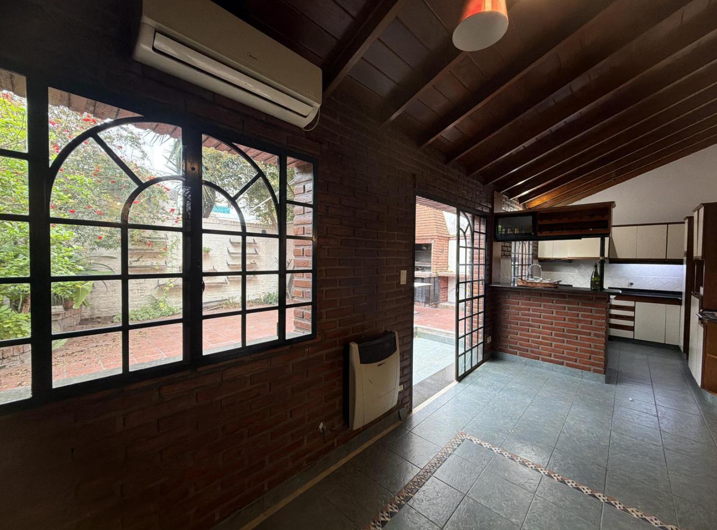 Foto de Venta Casa 6 amb con cochera Villa Lugano, imagen 5