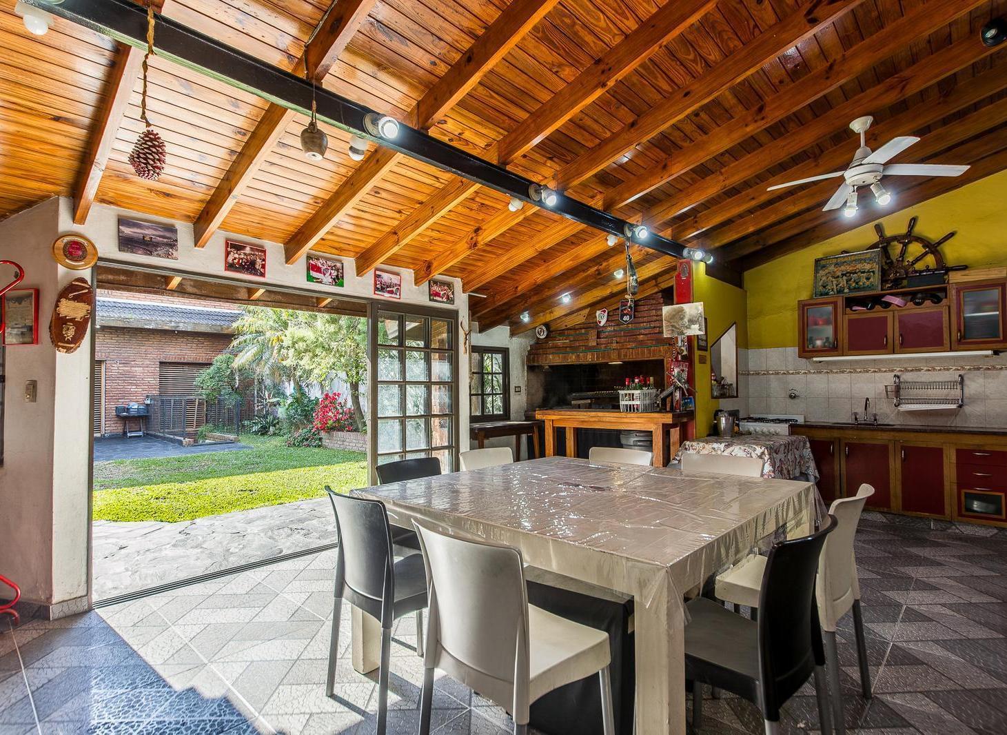 Foto de Venta Casa 4 ambientes con cochera en Villa Lugano, imagen 5