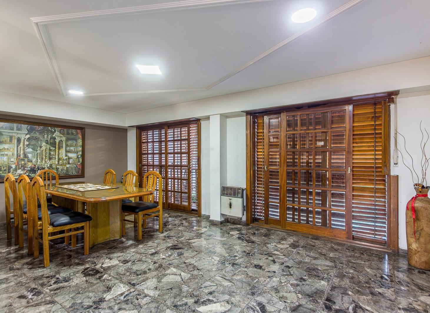 Foto de Venta Casa 4 ambientes con cochera en Villa Lugano, imagen 2