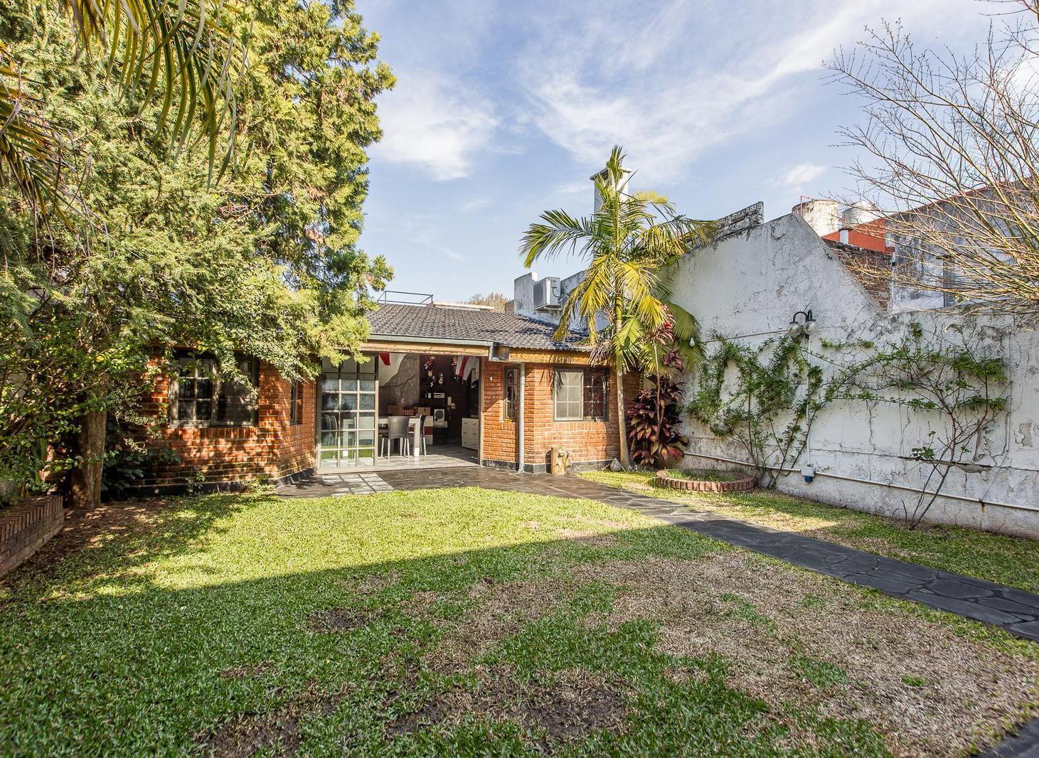 Foto de Venta Casa 4 ambientes con cochera en Villa Lugano, imagen 3