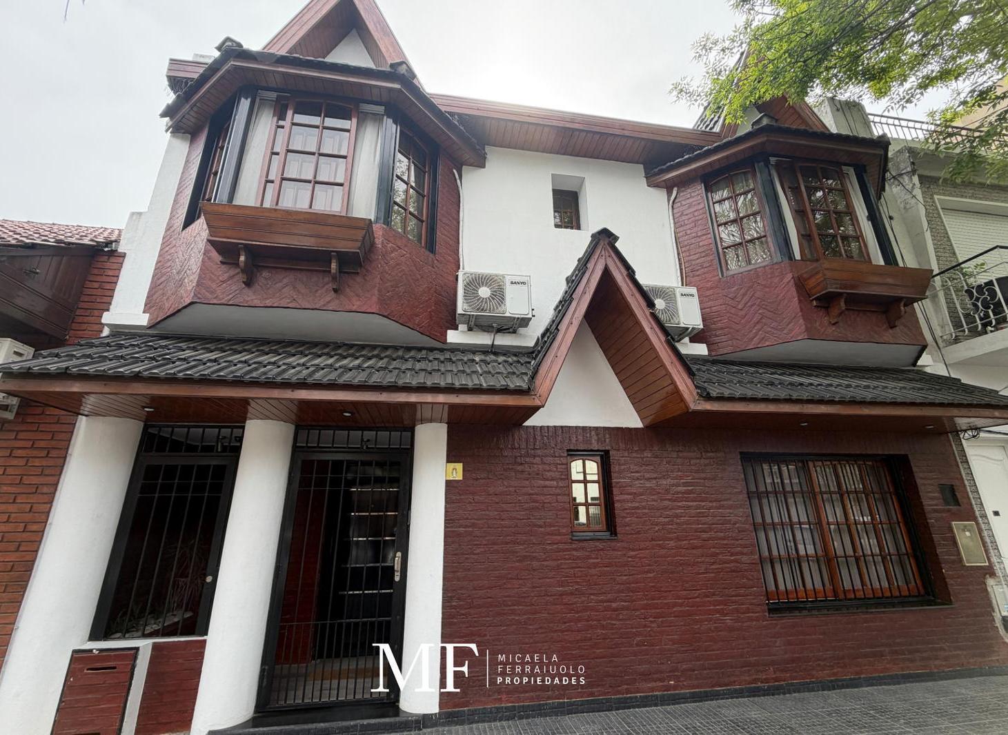 Foto de VENTA Casa 5 ambientes con quincho Barrio Naon, imagen 1