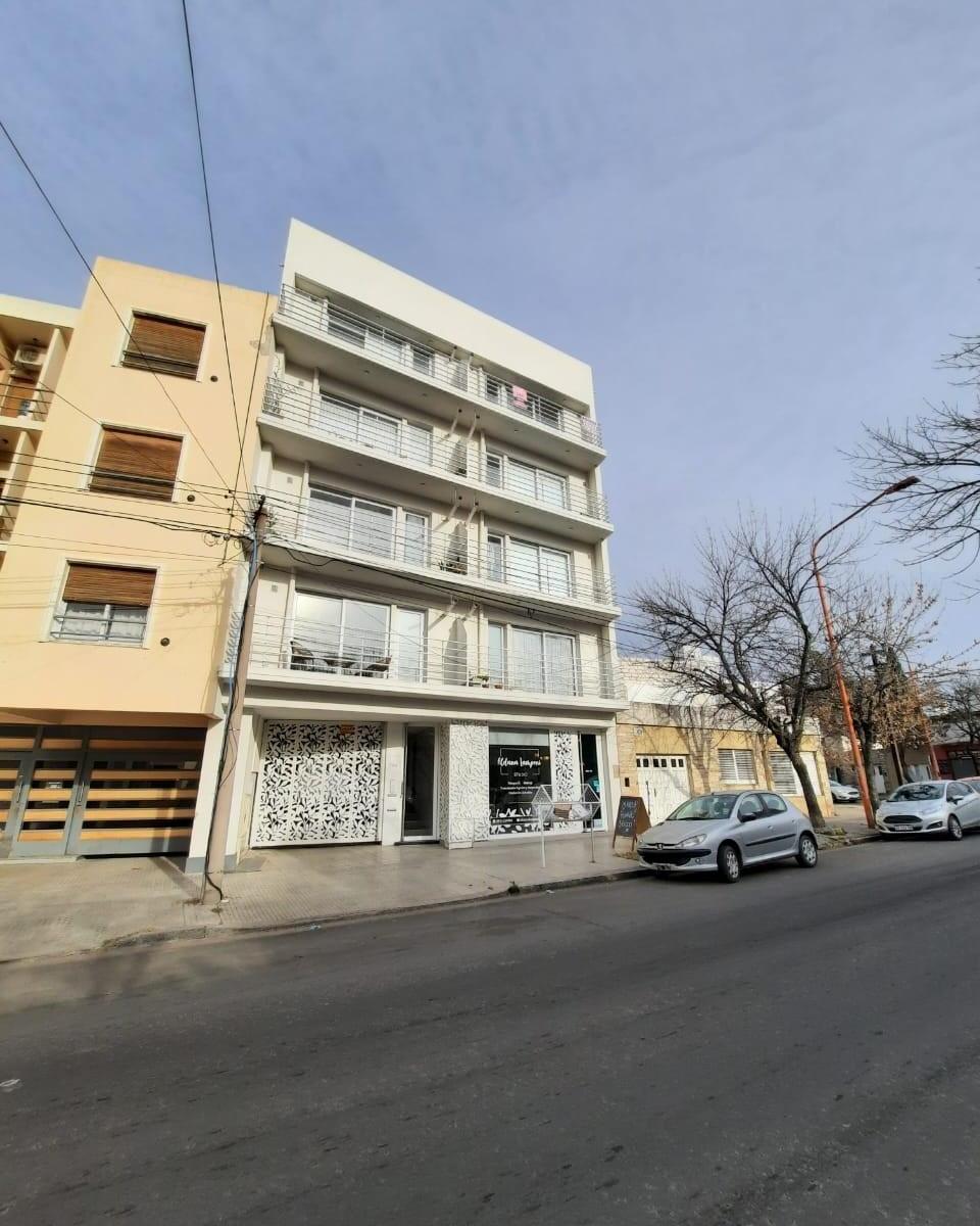 Mitre 784-COCHERAS EN VENTA