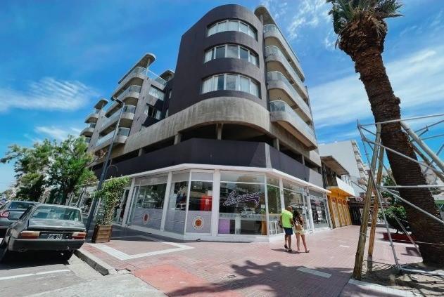 Impecable departamento de 2 dormitorios en VENTA-Monte Hermoso 4