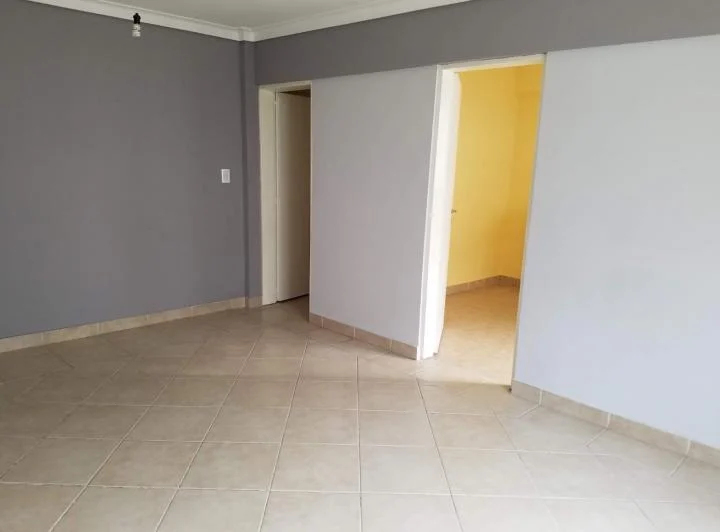 Departamento de 2 dormitorios en VENTA-Witcomb 134 esquina Sarmiento 4