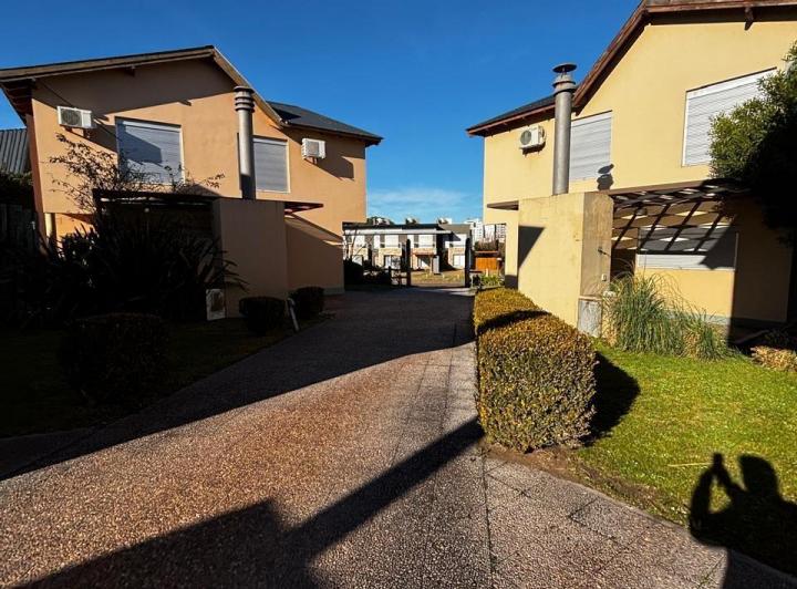 Duplex en VENTA-Monte Hermoso  3