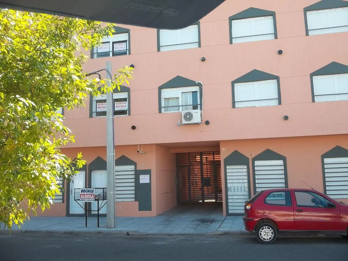 COCHERA en ALQUILER-Tucuman 1251 5