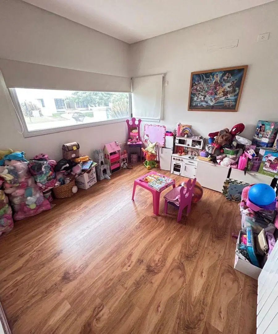 Barrio Privado La Reserva-Casa en VENTA 3