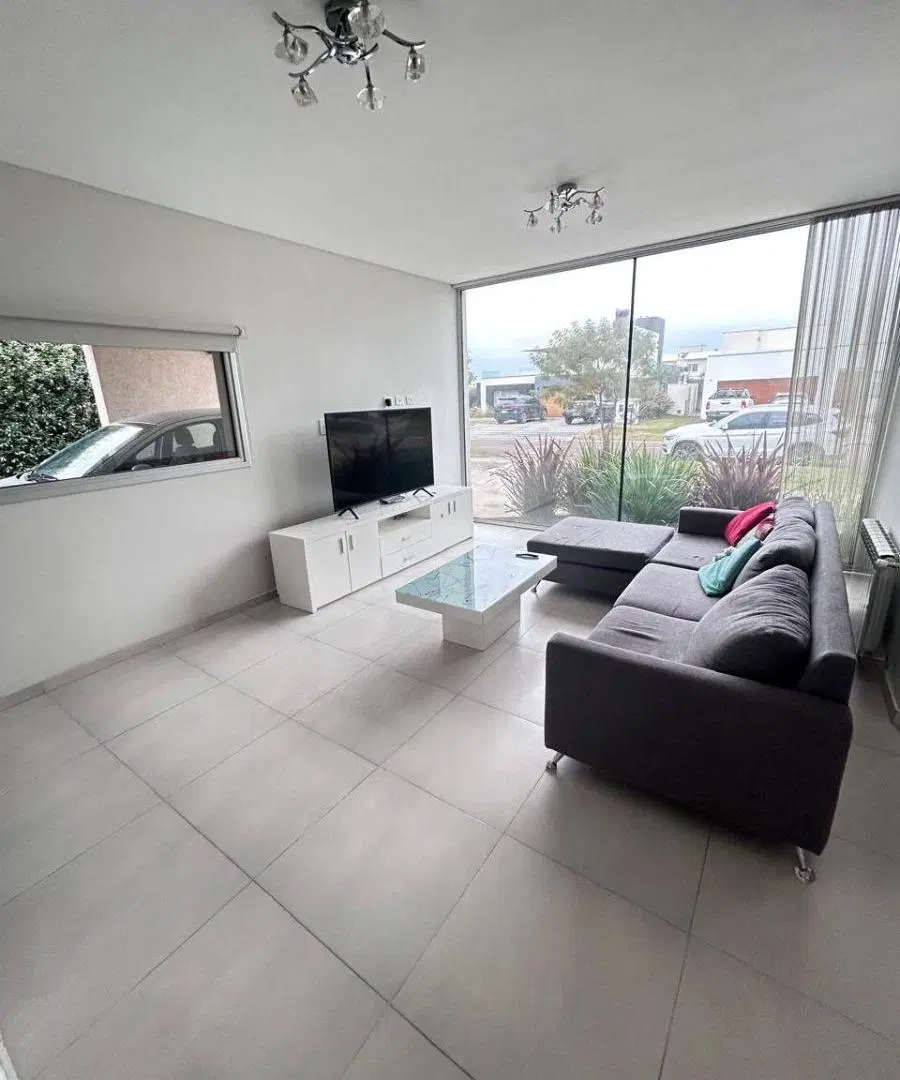 Barrio Privado La Reserva-Casa en VENTA 2
