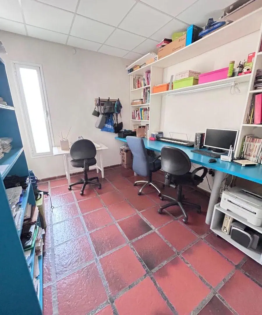 Impecable casa en VENTA-Almafuerte 1150 8