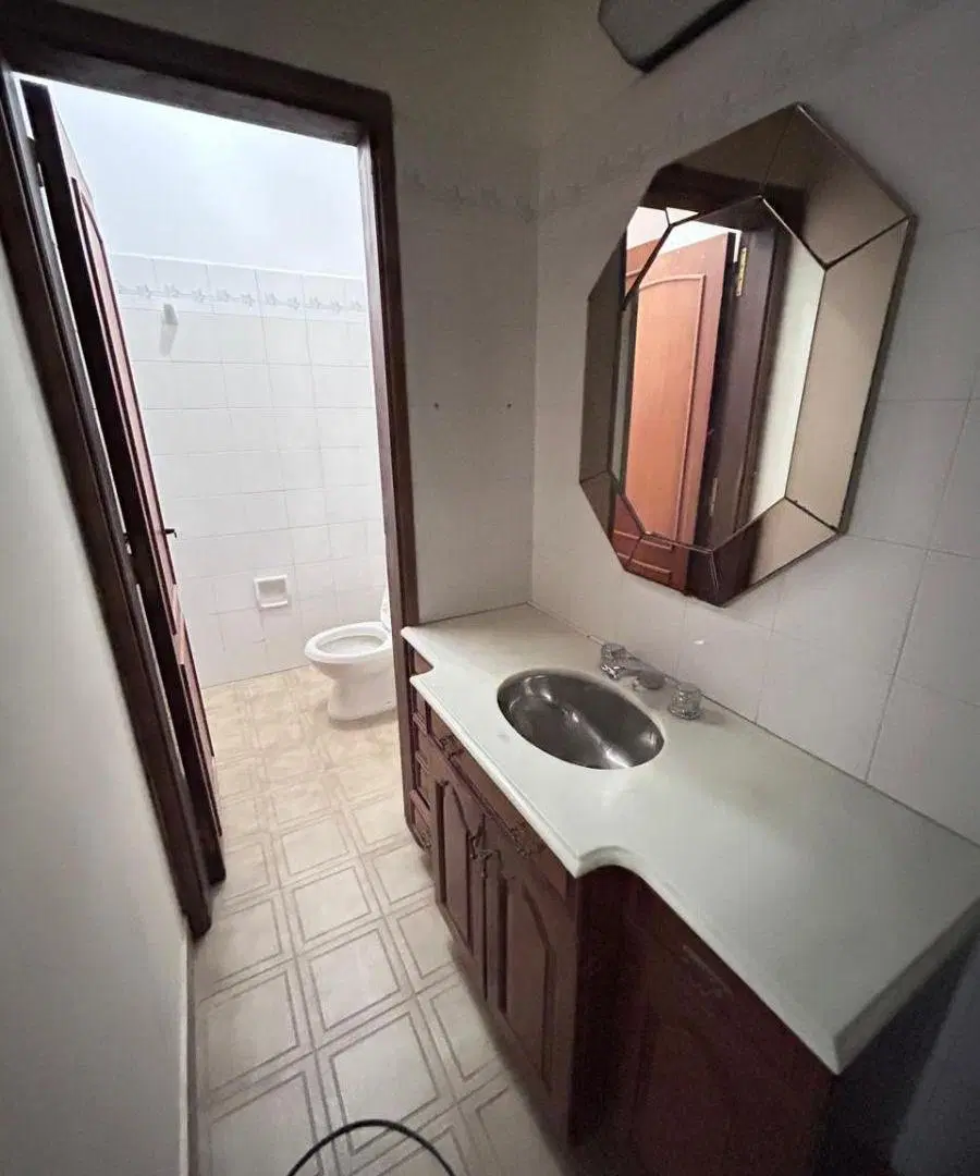 Casa en VENTA-Lamadrid 519 4