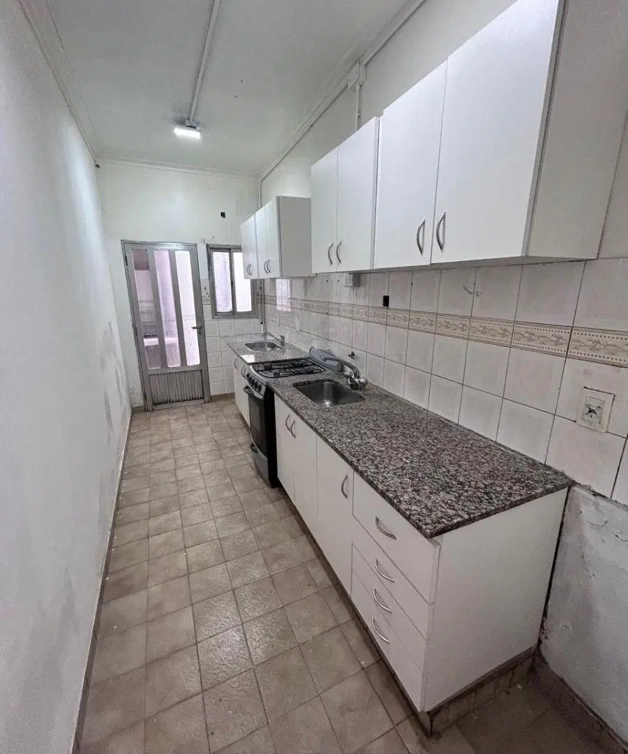 Departamento en ALQUILER-Casanova 921 4