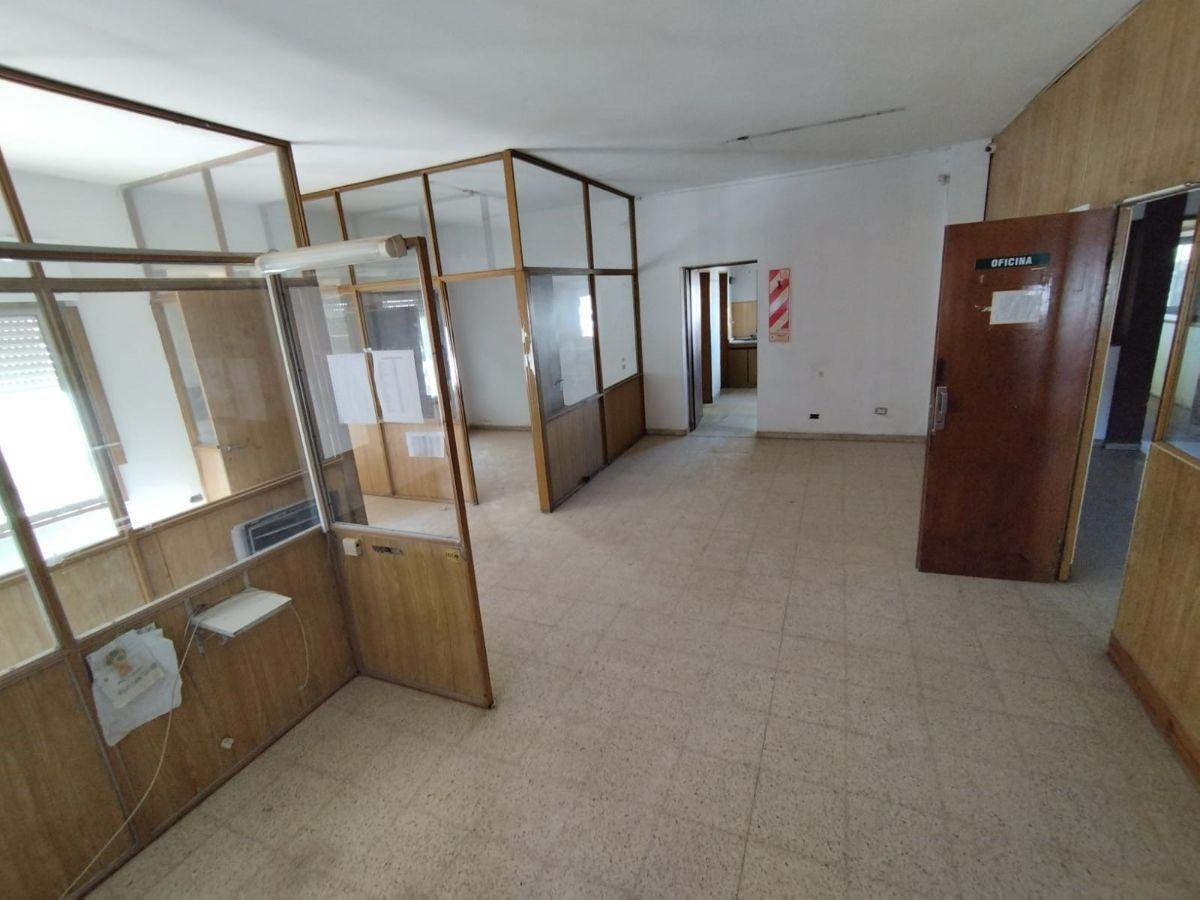 Foto de Deposito en VENTA-Hugony 2800 esquina Fortineros, imagen 3