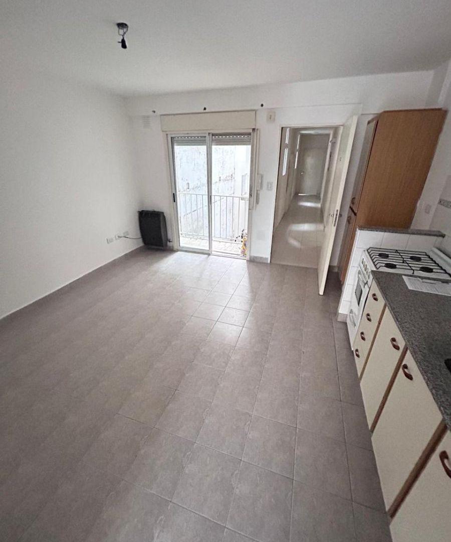 Foto de Departamento en alquiler en Saavedra 164, imagen 3