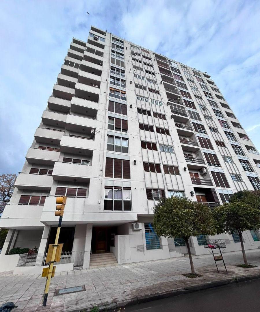 Departamento en alquiler | Castelli 206