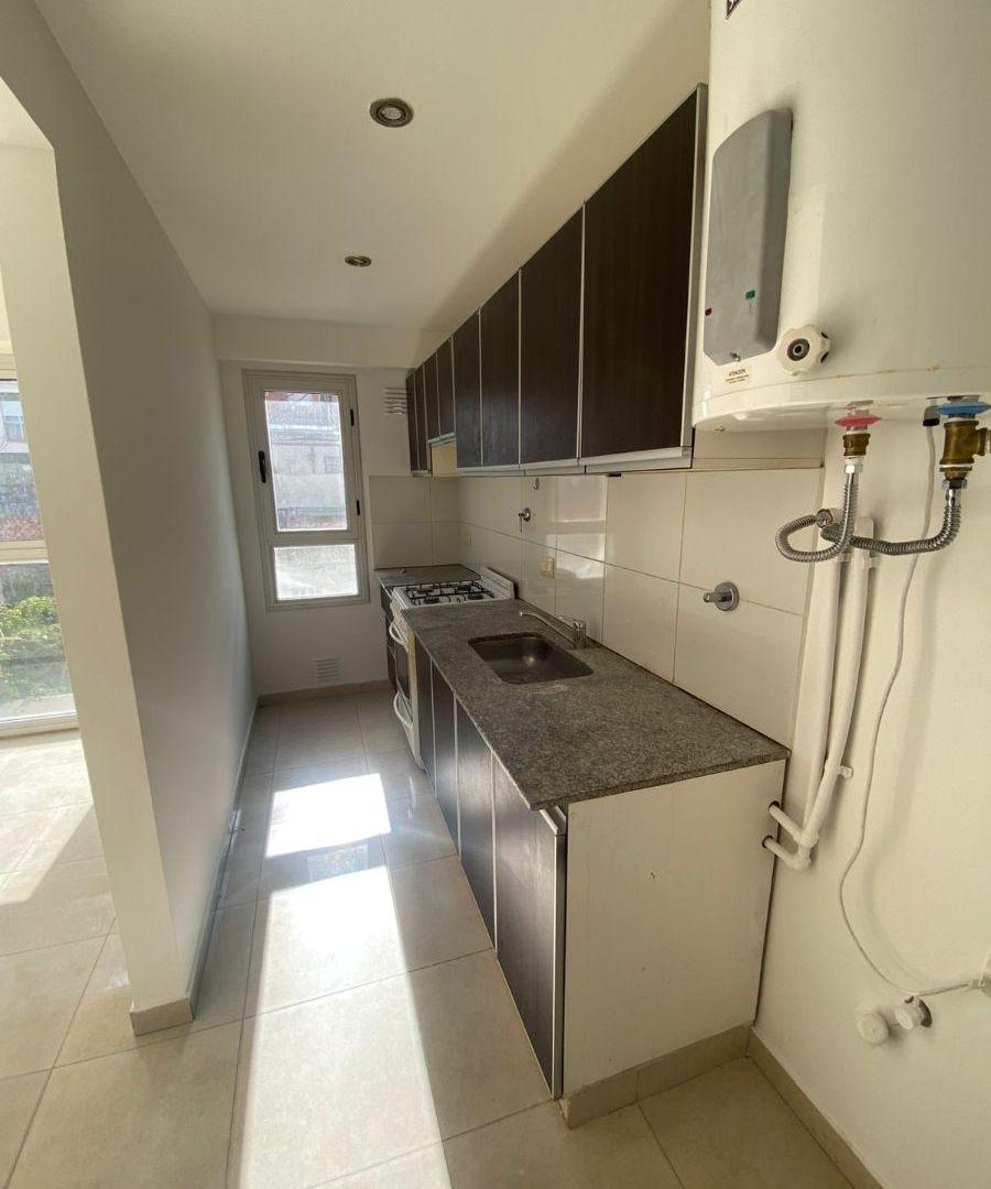 Foto de Departamento en alquiler en Lamadrid al 200, imagen 3