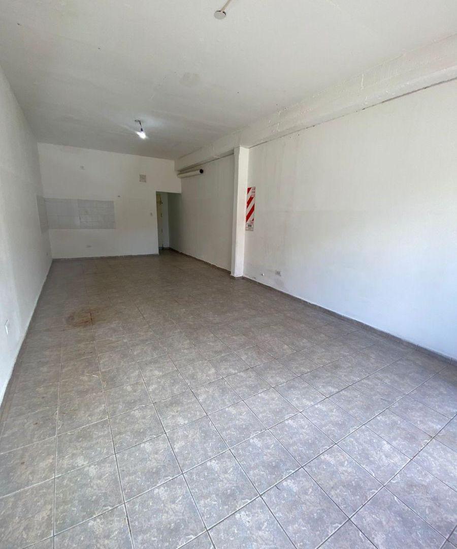 Foto de Local comercial en alquiler en Vieytes al 2400, imagen 2