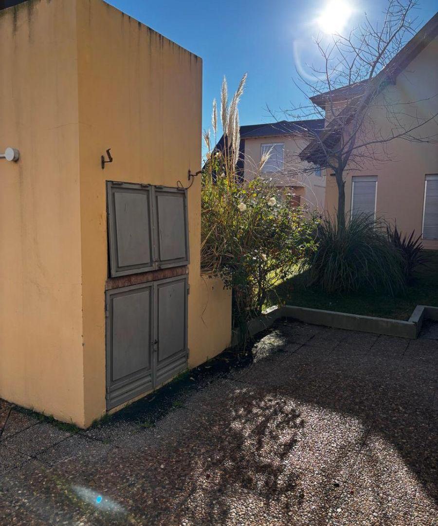 Foto de Duplex en venta en Monte Del Este, imagen 2