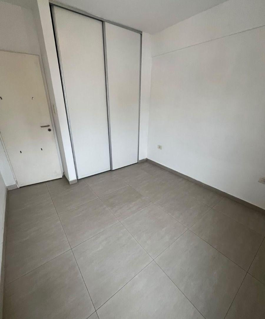 Foto de Departamento en alquiler de 1 dormitorio en Holdich al 100, imagen 4