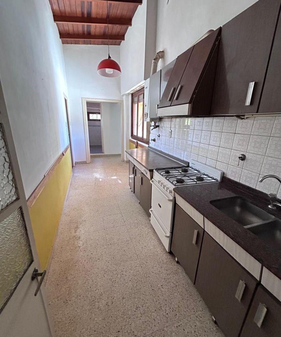 Foto de Casa en venta en Alsina 700, imagen 2