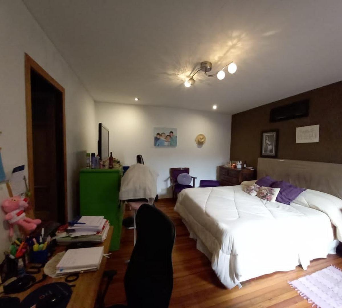 Venta PH de 5 Ambientes Distribuido en 3 Plantas en Barracas 5