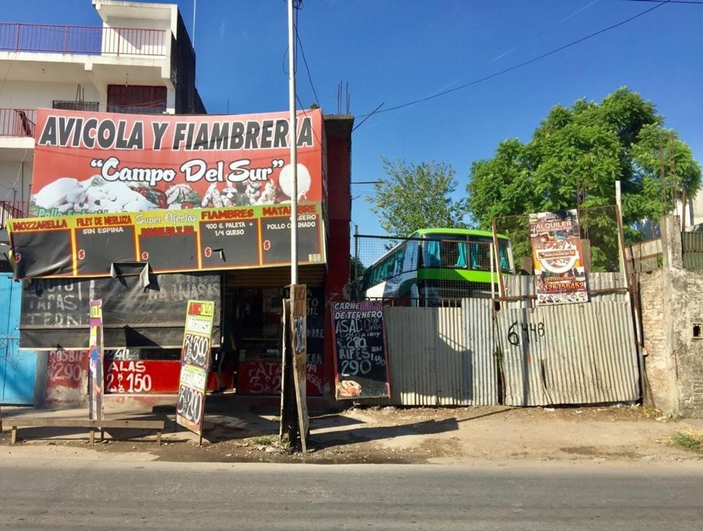 Venta de lote de 326 m² con local de 39 m² en Wilde