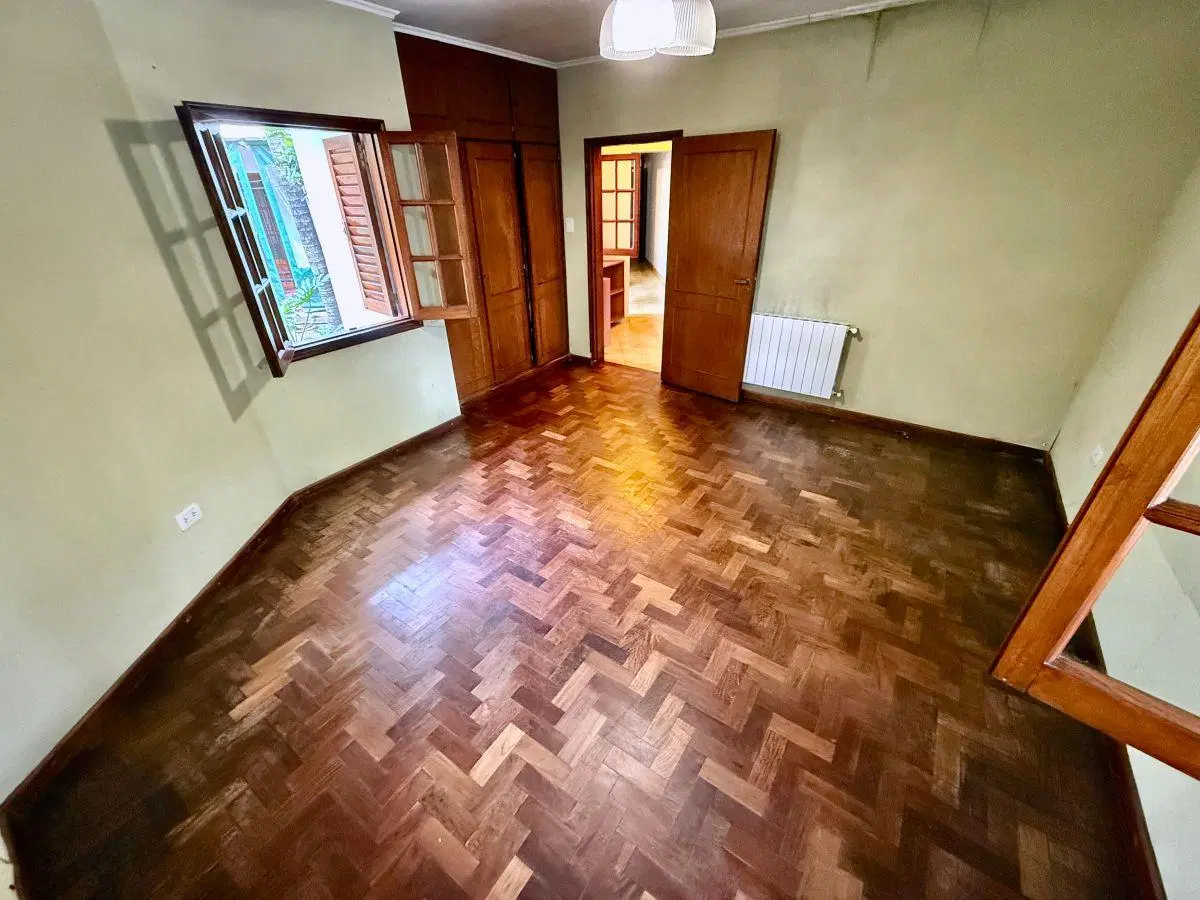 Casa 4 Dorm | Pileta | 920m² de Lote | Bº Granja de Funes 5