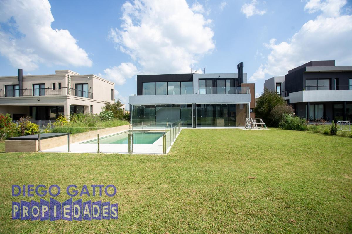 venta de propiedad en el barrio " EL REBENQUE, CANNING "