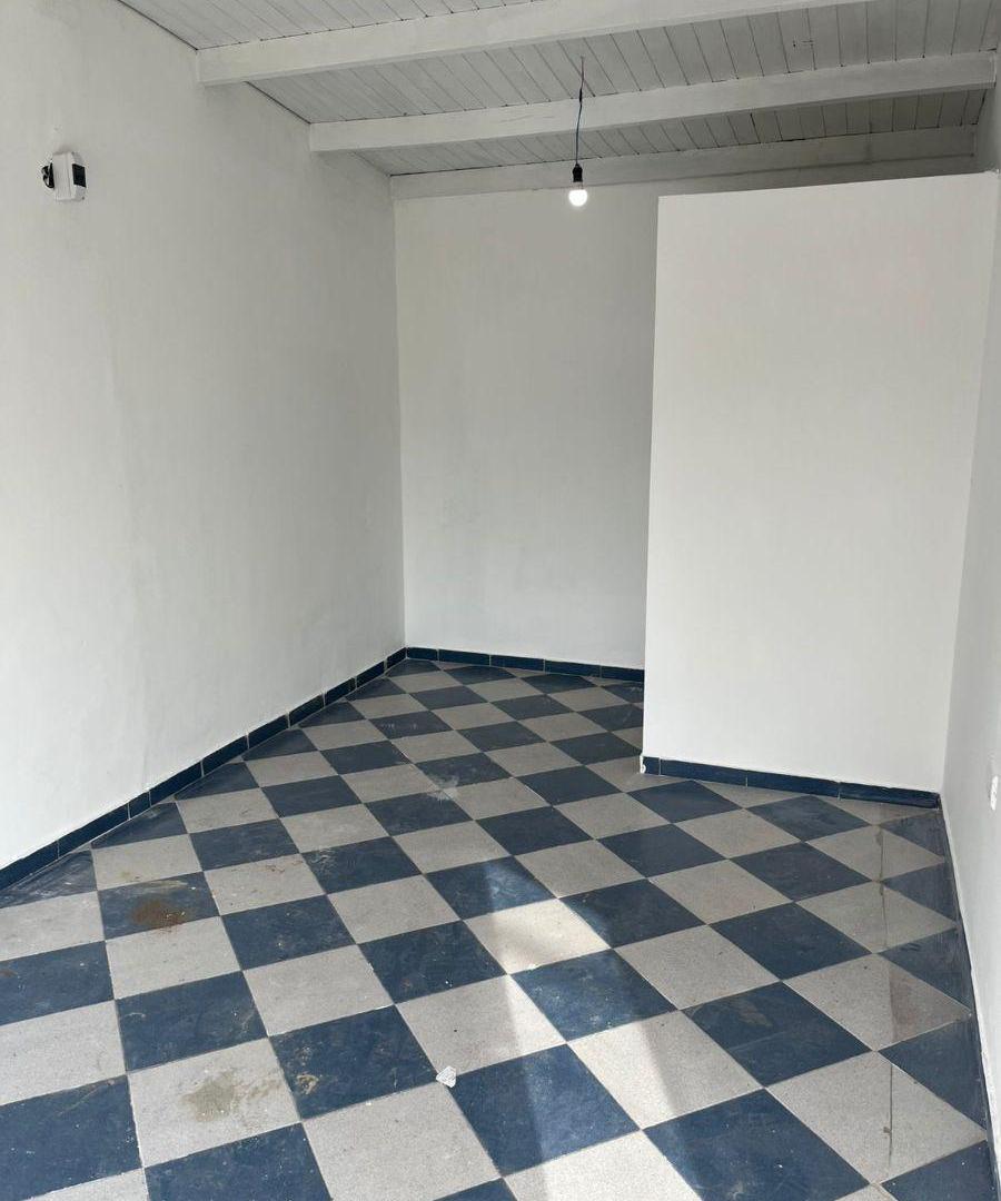 Foto de LOCAL EN ALQUILER : " ZONA DE ALTO TRANSITO ", imagen 1