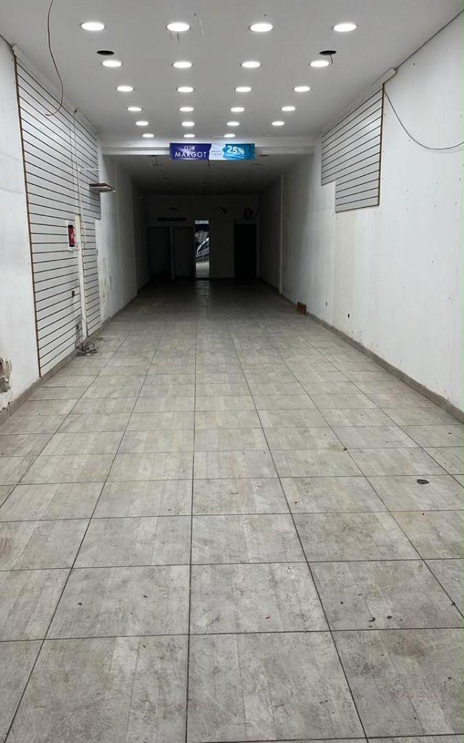 Foto de oportunidad de local comercial en calle Alem, imagen 1