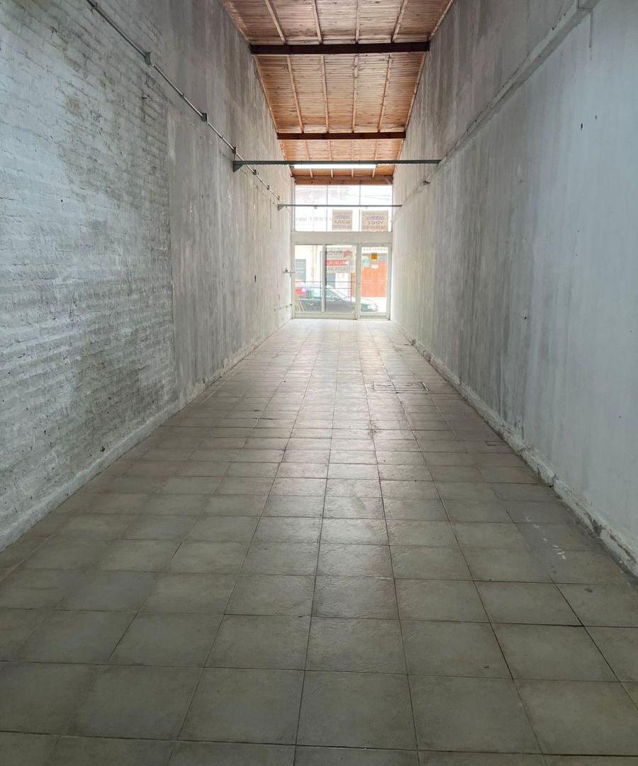 Foto de EXCELENTE LOCAL COMERCIAL EN ZONA DE ALTO TRANSITO DE MONTE GRANDE, imagen 3