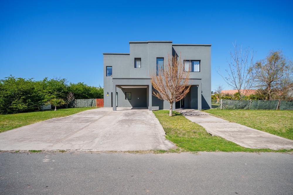 Foto de Casa En Venta En Altos De Campo Grande, Pilar | 3 Dormitorios | Lote De, imagen 1