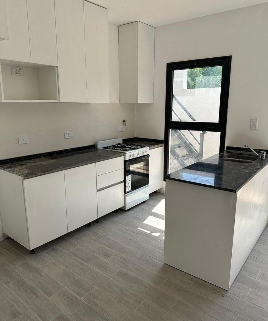 Foto de Departamento 2 ambientes con terraza en alquiler Condominio TRAUM, imagen 2