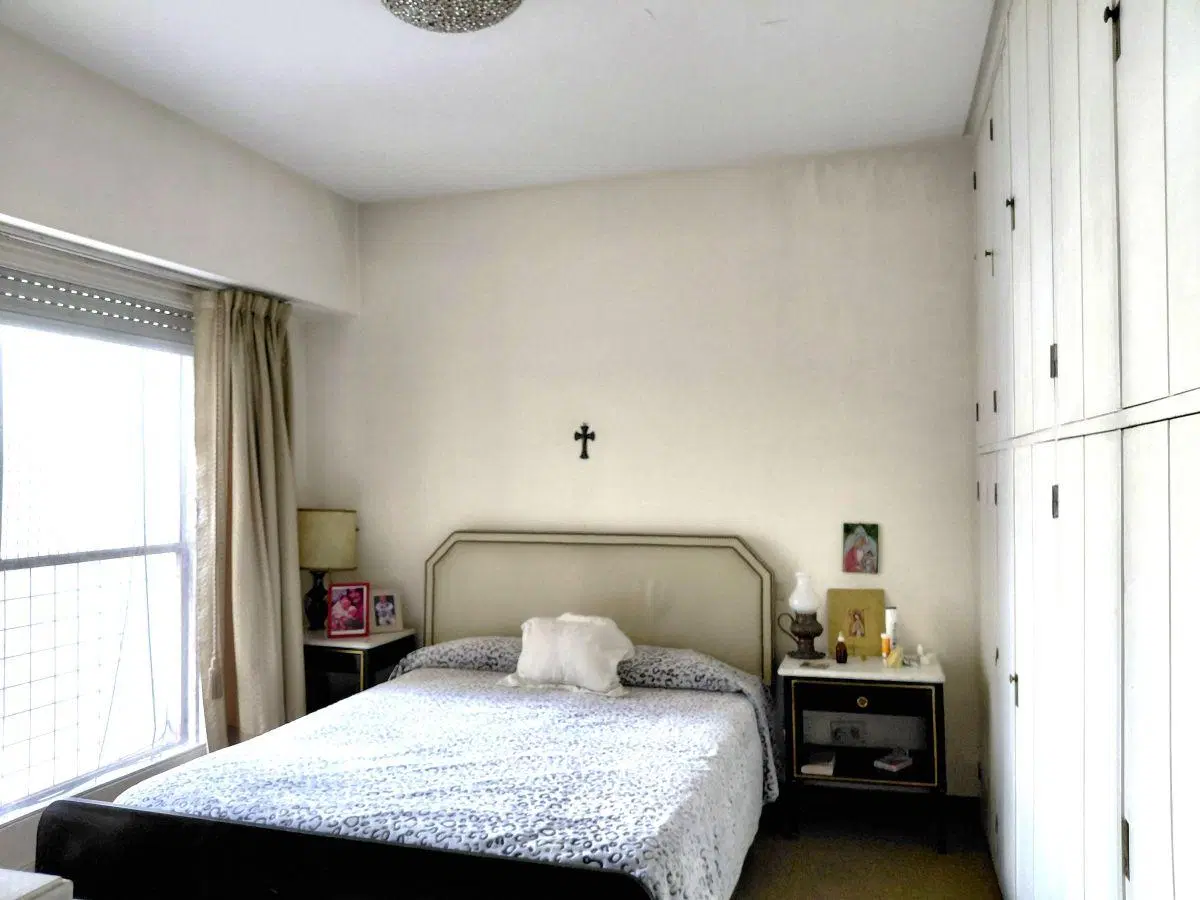 Departamento de 134 m2 con 3 dormitorios y cochera en venta en Barrio Norte 4