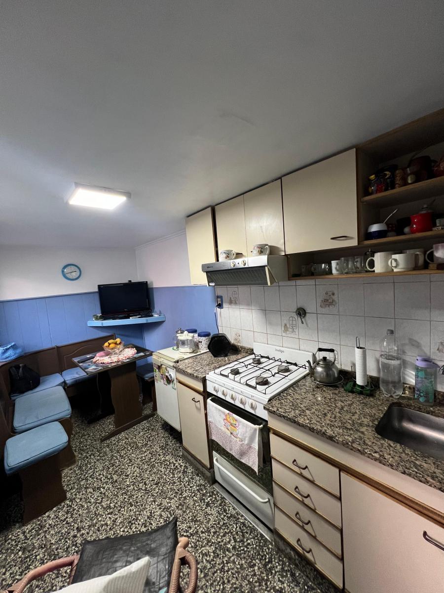 Foto de Casa de 3 ambientes con triple cochera, jardin, patio, quincho y, imagen 3