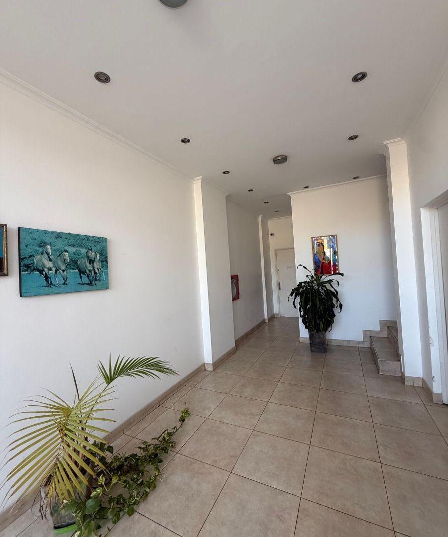 Foto de Departamento tres ambientes con cochera, imagen 2